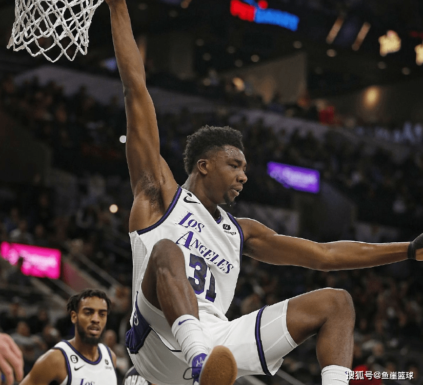 奥兰多魔术迎西甲关键赛，冲刺阶段止住颓势，质疑声仍在，阵容厚度经受考验(奥兰多魔术2024年球衣)