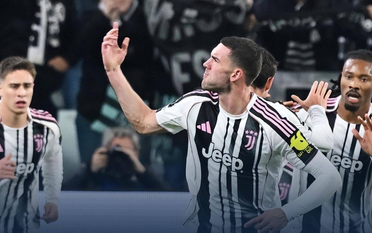 瓦伦西亚训练开放日；清晨再遭质疑引欢呼；欧冠在即；赛季目标并未改变(欧冠尤文图斯对瓦伦西亚)