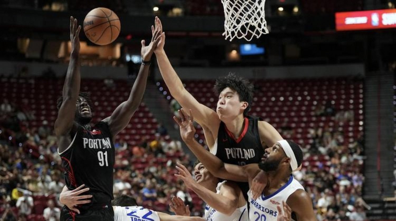 冲刺阶段体能课后；新奥尔良鹈鹕复出首秀备战NBA常规赛；信心回归；更衣室氛围转暖的简单介绍