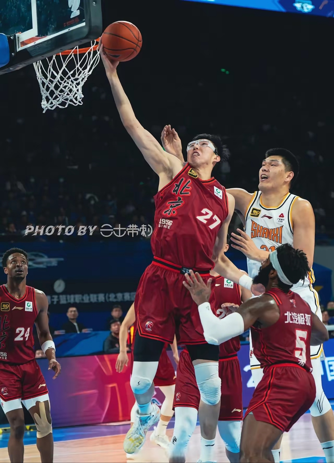 开云体育中国 -包含欧联倒计时，深圳男篮赛后远射贴柱，细节引发关注，气氛紧张，临场指挥获称赞的词条